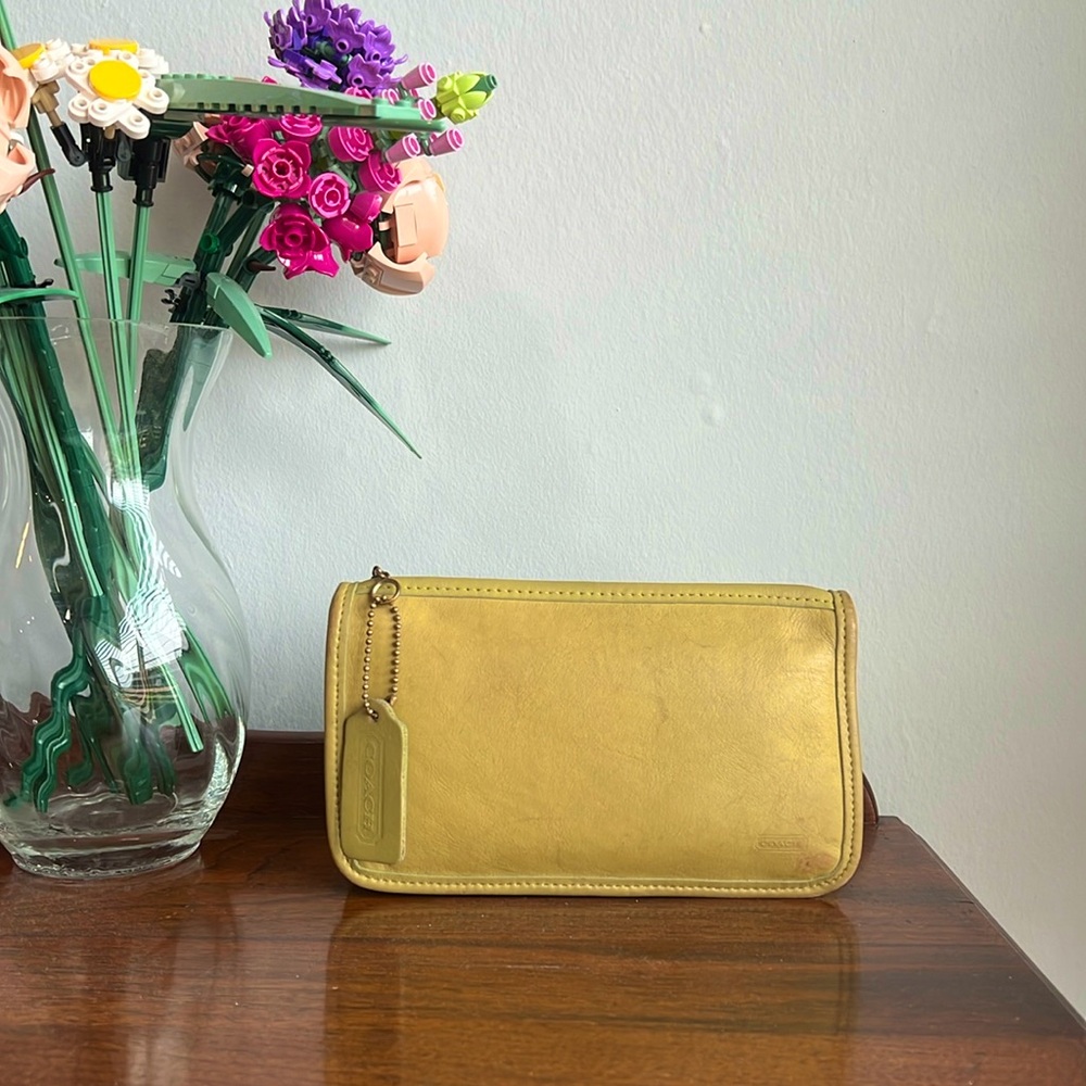 Vintage Coach Lime Green Chunky Case